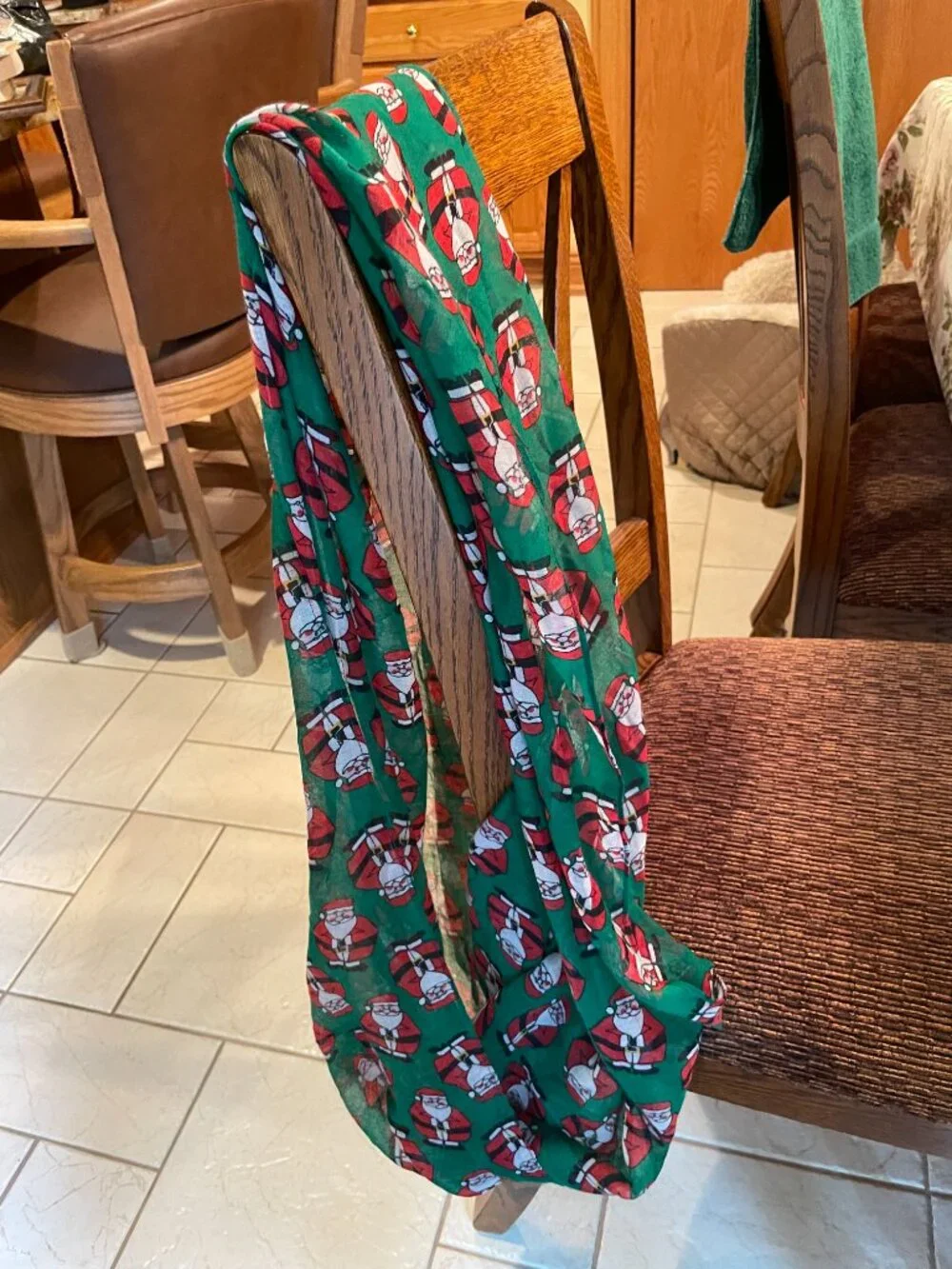 David and Young Santa Christmas Infinity Scarf New without tags